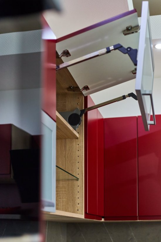KUCHYNSKÁ LINKA EXCLUSIV Striekaná MDF/RAL 3011 Červenohnedá